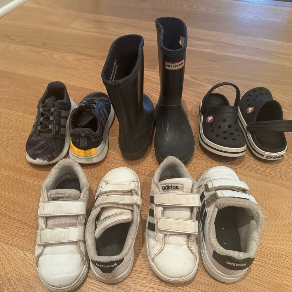 Toddler size 9 lot of shoes!